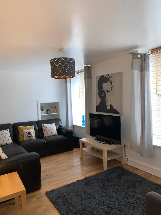 Charming 5-Bed Apartment In 爱丁堡