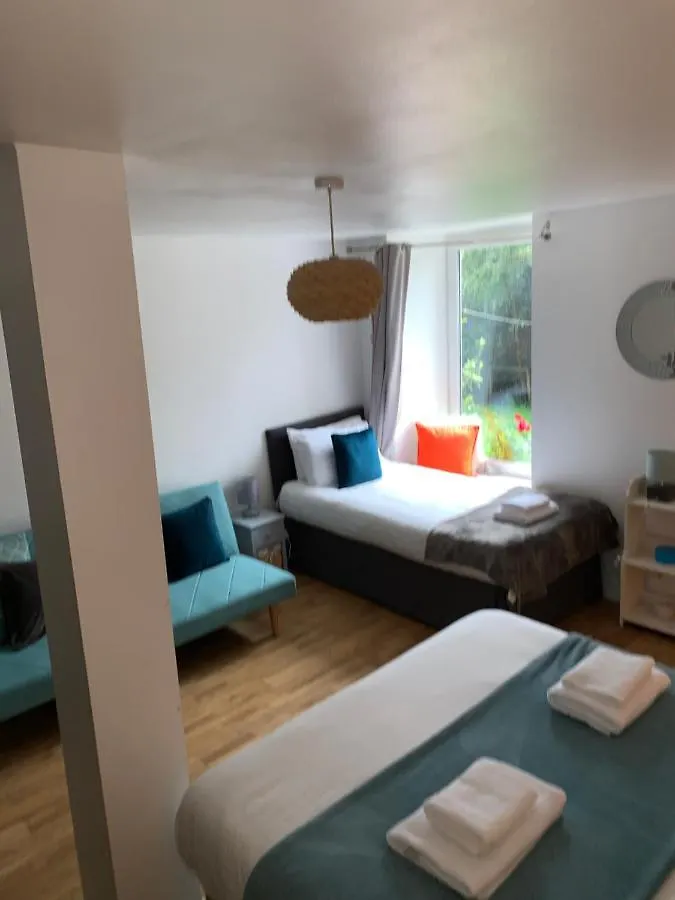 Charming 5-Bed Apartment In 爱丁堡