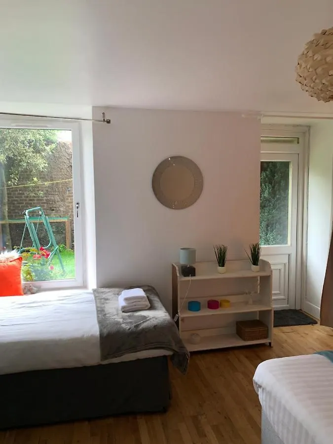 Charming 5-Bed Apartment In 爱丁堡