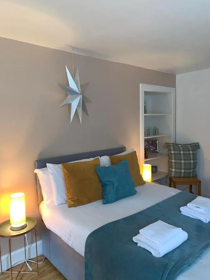 Charming 5-Bed Apartment In 爱丁堡