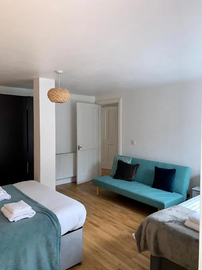 Charming 5-Bed Apartment In 爱丁堡 0*,  英国